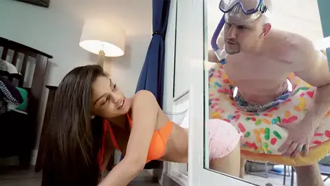 She got stuck and the nubile got her twat poked