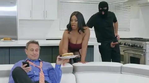 Burglar concludes up pulverizing a thick-jugged dark-hued with hefty bobos